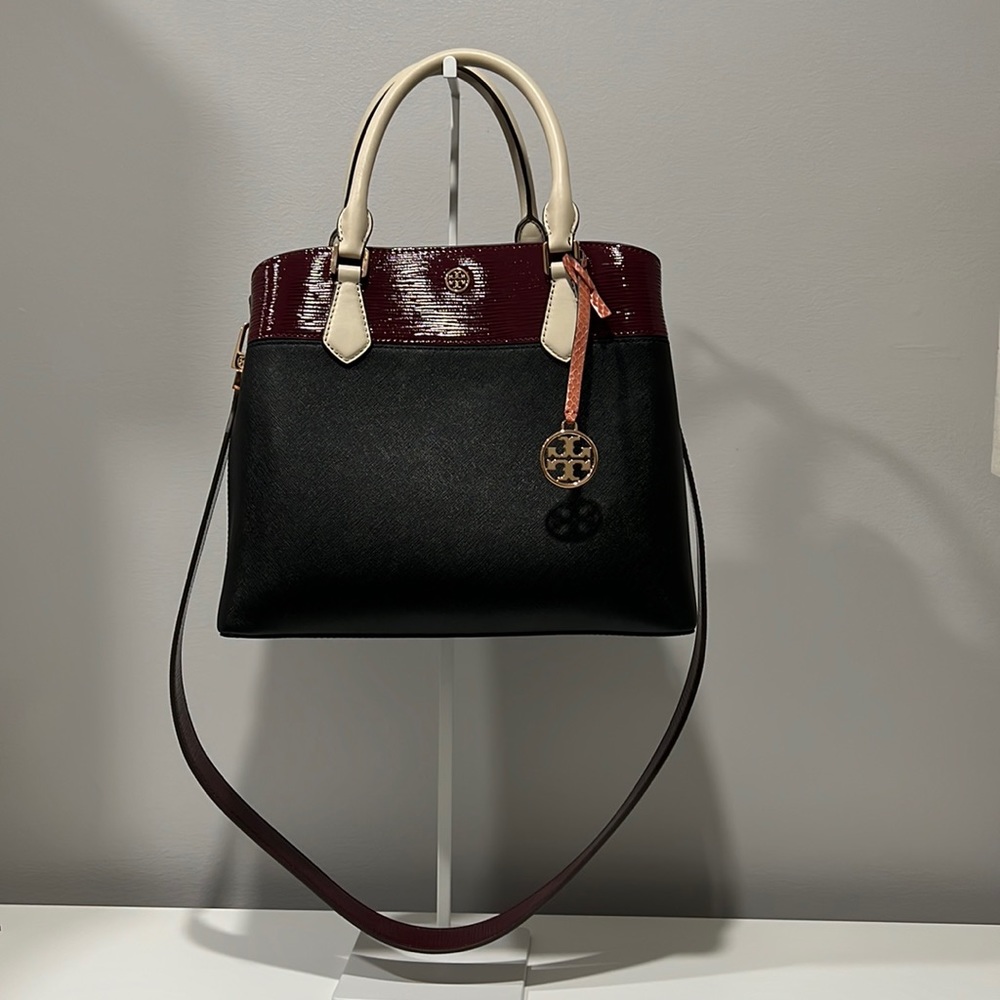 Tory Burch Robinson Triple Compartment Shoulder Bag